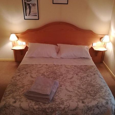 Hotel De La Place Liffol-le-Grand Экстерьер фото