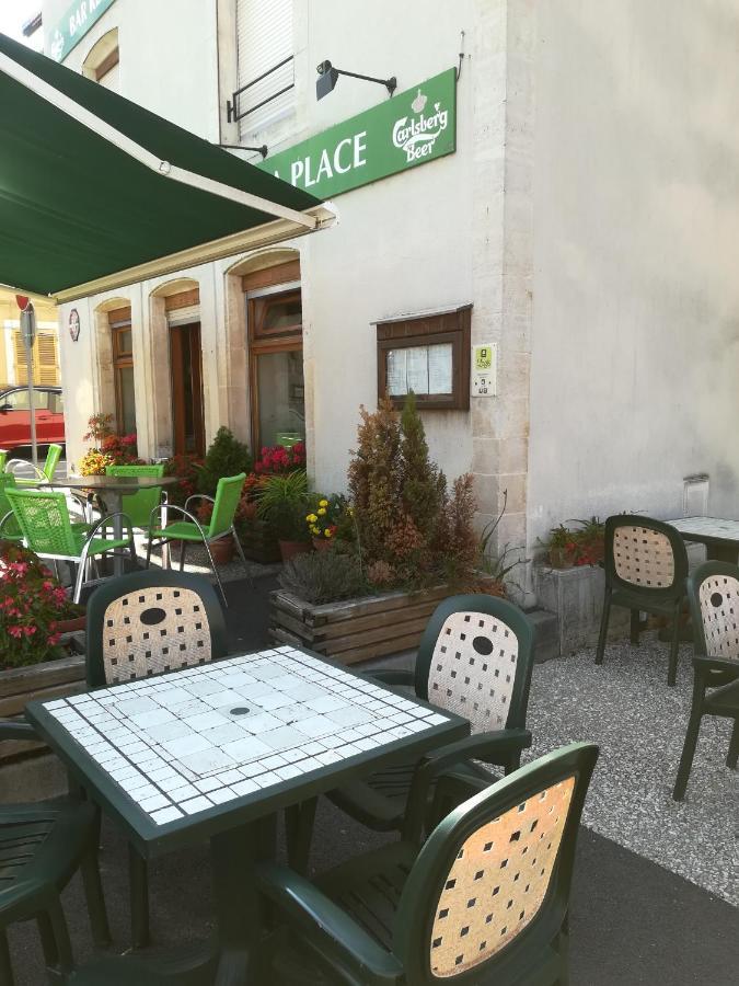 Hotel De La Place Liffol-le-Grand Экстерьер фото